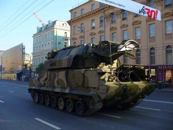 Техника военных парадов (12 фото)
