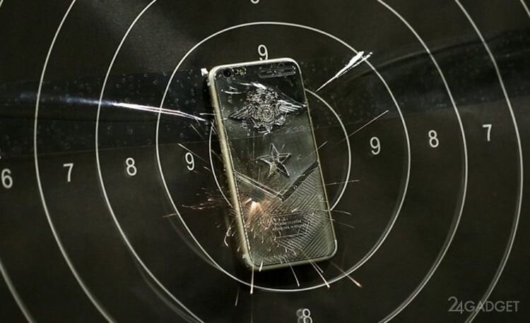 Титановый iPhone против пистолетов «Байкал 442» и Макарова (6 фото + видео)