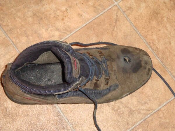 Выстрел в ногу (3 фото)