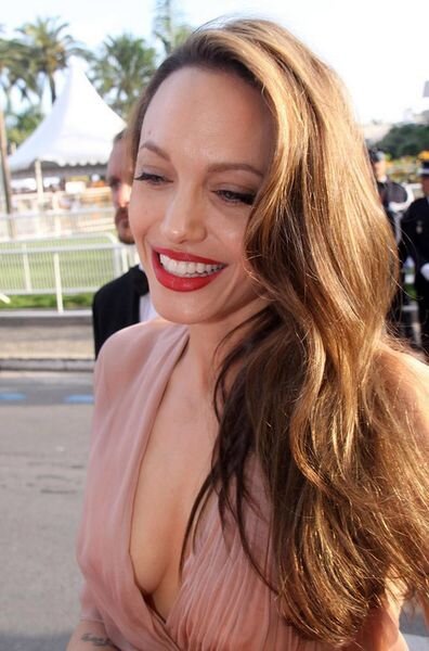 Анжелина Джоли (2 фото)