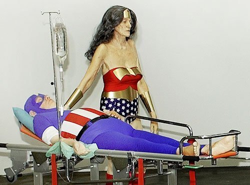 Супергерои на пенсии (3 фото)