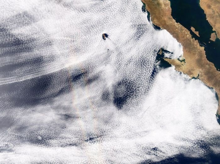 Вид облаков из космоса (25 фото)