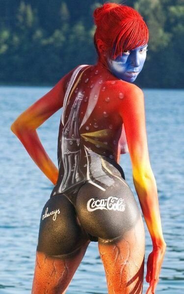 Рисование на девушках (38 фото)