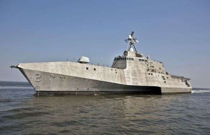 Новый боевой корабль невидимка американской армии  (17 фото)
