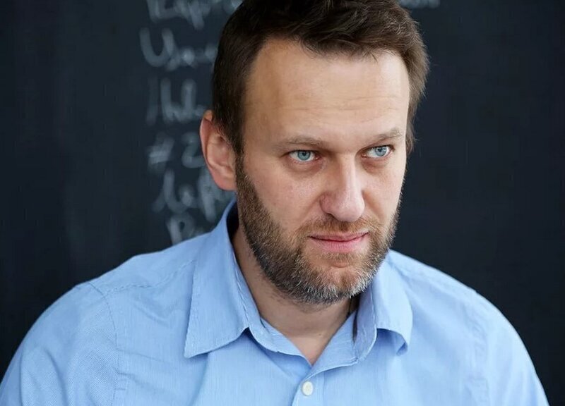 Навальный, денег на дозу не хватает? Блогер опубликовал древний фейк о Донбассе и MH17
