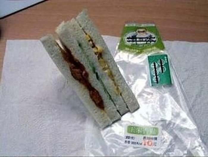 Аппетитный бутерброд (2 фото)