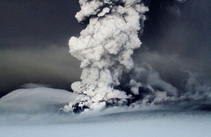 Извержение исландского вулкана Гримсвотн. Часть 2. (17 фото)