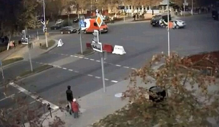 Полицейский Белоруссии чудом остался жив (4 фото+видео)
