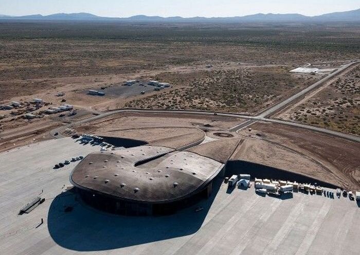 Открылся первый частный космопорт - Spaceport America (6 фото)