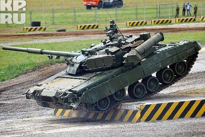Демонстрация новейшей отечественной техники (18 фото)