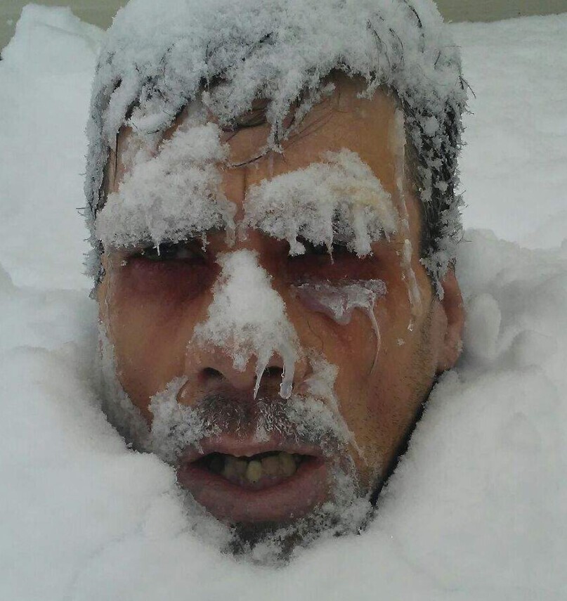 Мужик сопля. Джек Николсон сияние замерз. Джек Николсон замерзший фото. Джек Николсон сияние в снегу.