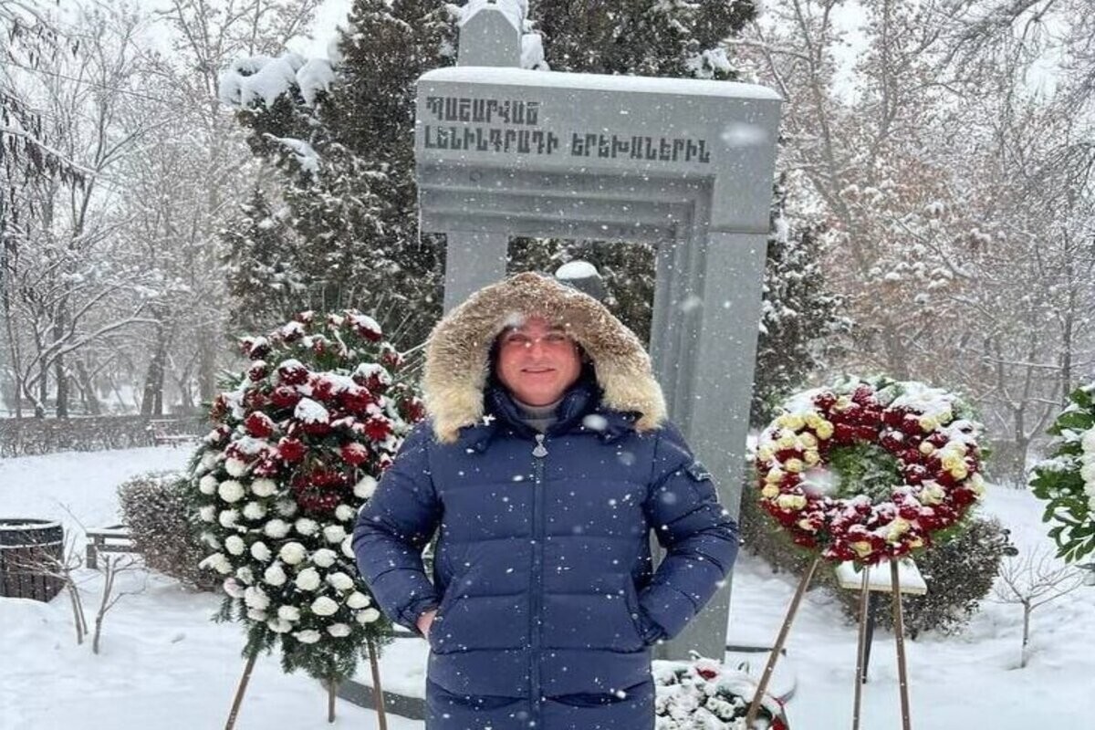 Иногда хорошее настроение передается только. Эмоциональные человечки. Какое настроение может передавать музыка. Палитры передающие настроение. Положительные эмоции.