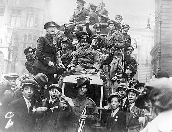 Архивные снимки в день окончания Первой Мировой Войны (30 фото)
