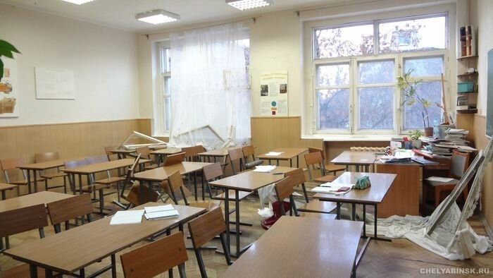 Учитель спасла 44 детей в Челябинске (4 фото)