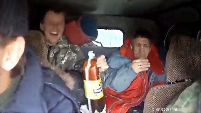 Harlem Shake от русских мужиков (видео)