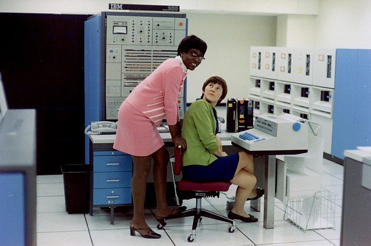 Офисные работники 50 лет назад (18 фото)