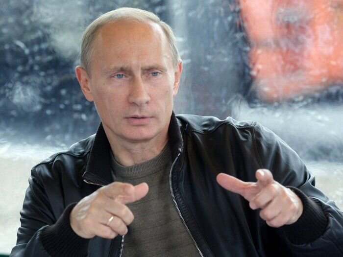 Неизвестный подвиг Путина (2 фото + 1 видео)