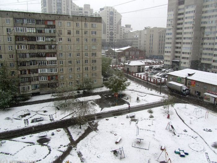 В Алтайском крае неожиданно выпал снег (11 фото + 1 видео)