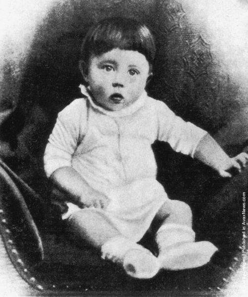 Адольф Гитлер  в молодости (29 фото)