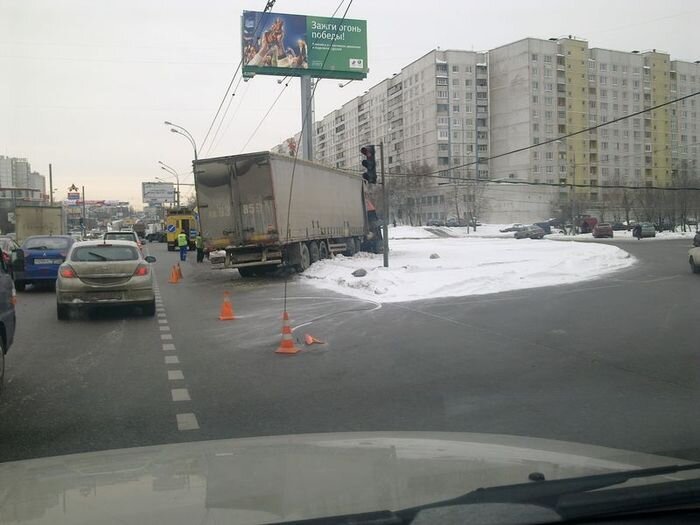 Алтуфьевское шоссе 4. Камеры на красный свет на Алтуфьевском шоссе. Ленина на Алтуфьевском шоссе. Авария на Алтуфьевском шоссе сегодня.