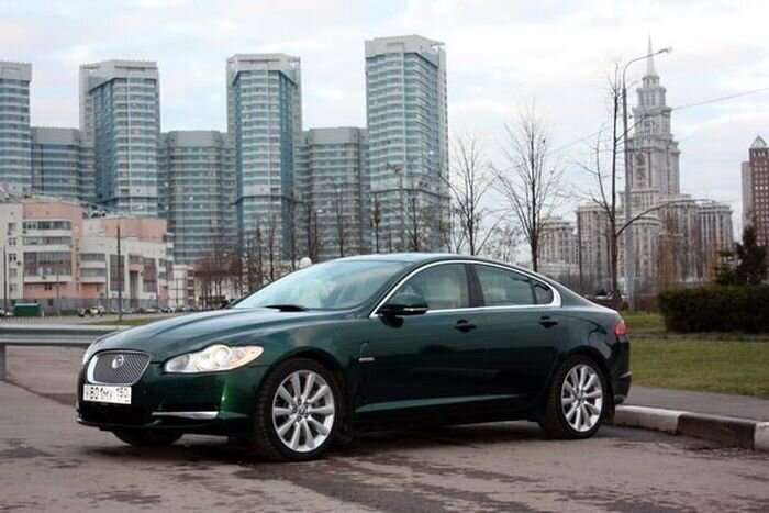 Тест-драйв Jaguar XF (20 фото)