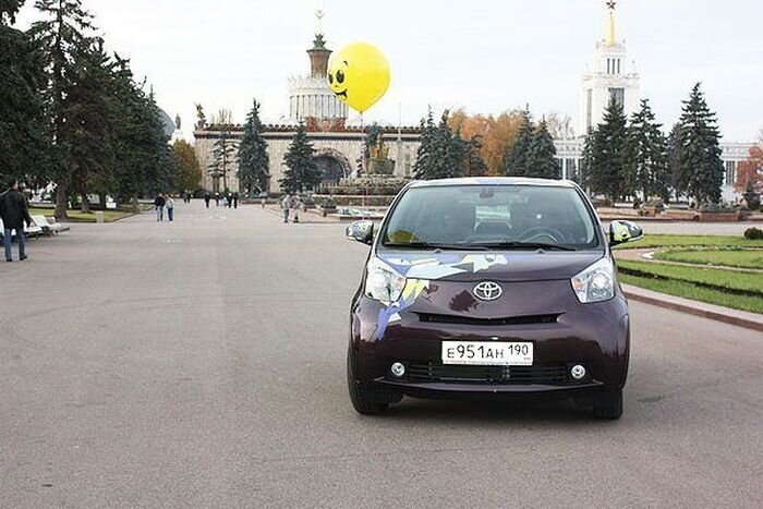 Тест-драйв Toyota iQ (34 фото)