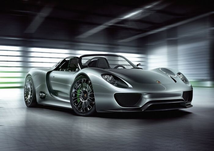Porsche 918 Spyder собрал 900 потенциальных клиентов (14 фото)