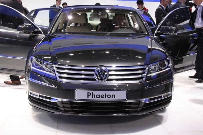 В Пекине дебютирует новый VW Phaeton (24 фото)