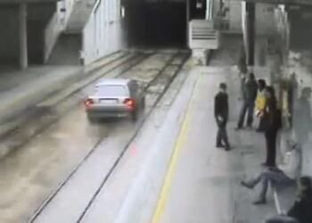 Срезая пробки через метро, не выходя из машины