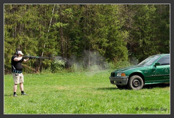 Расстрел BMW (35 фото)