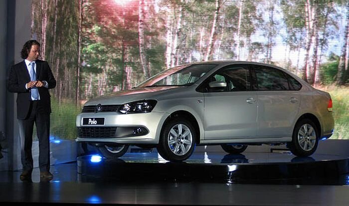 Volkswagen представил свой бюджетный седан (22 фото)