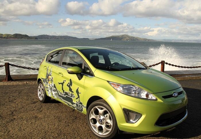 Новые аксессуары, наклейки и обвесы для Ford Fiesta (6 фото)