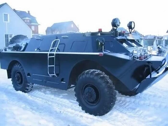 Что вы тут видите? Обычный БРДМ? (13 фото)