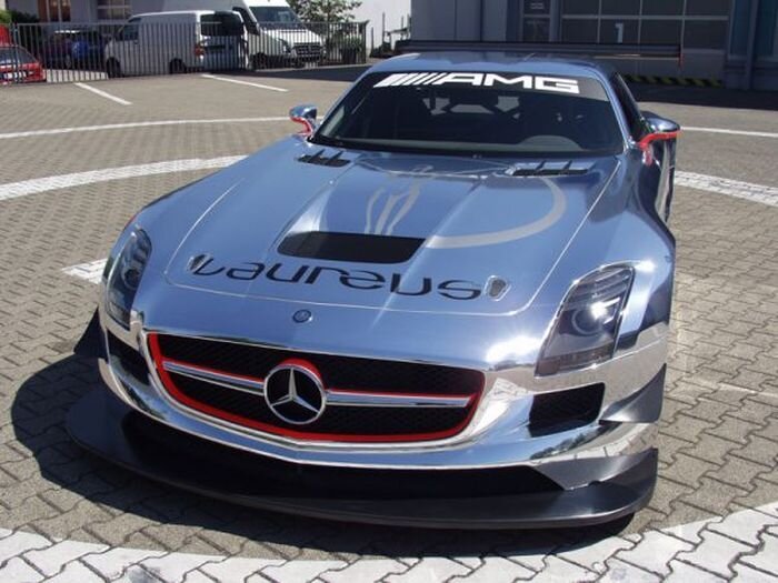 Mercedes-Benz SLS AMG GT3 в хроме! (5 фото)