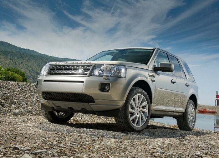 Land Rover Freelander получил переднеприводную версию (24 фото)