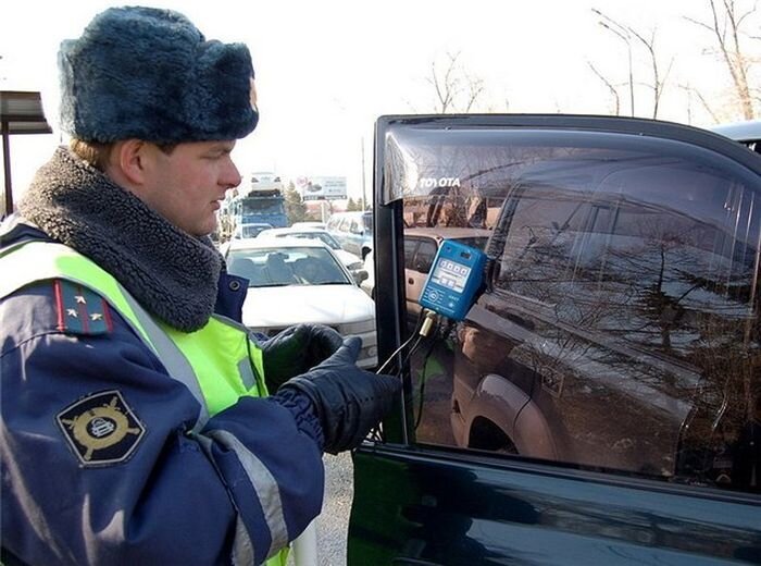 Теперь за тонировку будет наказывать любой инспектор ДПС! (текст)