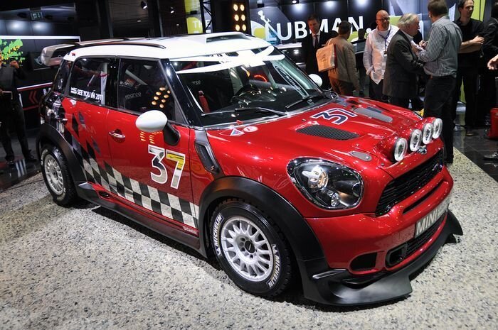 MINI Countryman WRC официально представлен в Париже (31 фото)