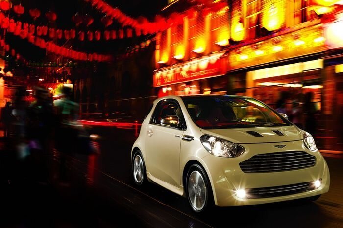 Самый маленький и медленный Aston Martin - Cygnet (7 фото)