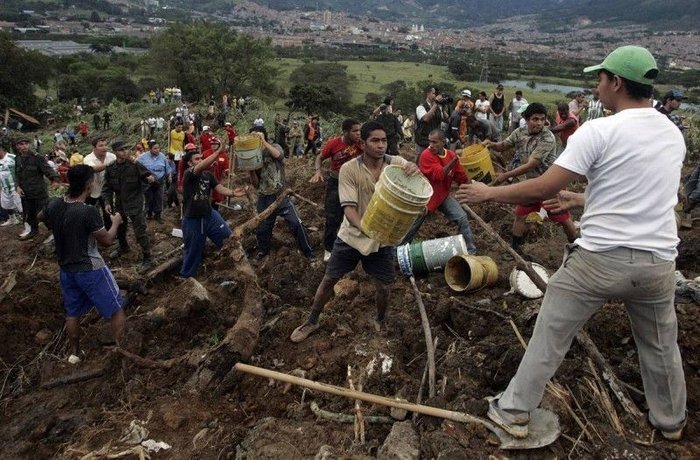 Оползень в Колумбии (10 фото)