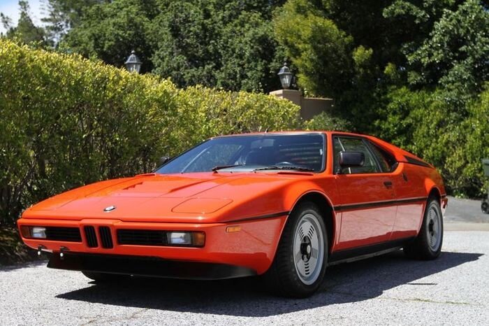 Раритетный BMW M1 с 3000 миль пробега выставлен на аукционе (66 фото)