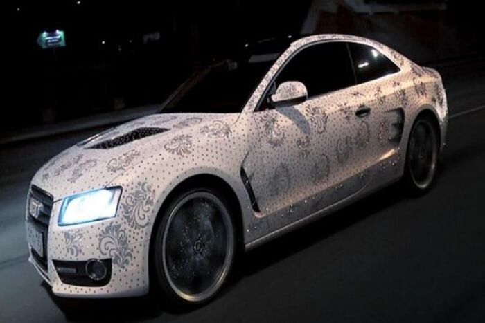 450.000 кристаллов Сваровски на Audi A5 (6 фото+видео)