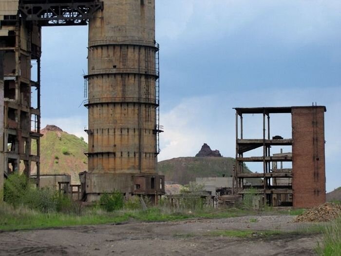 Донбасская глубинка. Никитовский ртутный комбинат (44 фото)