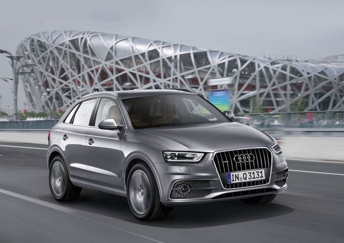 Кроссовер Audi Q3 RS с 300 л/с (60 фото)