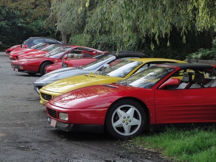 Встреча владельцев Ferrari в бельгийском Ватерлоо (55 фото+видео)