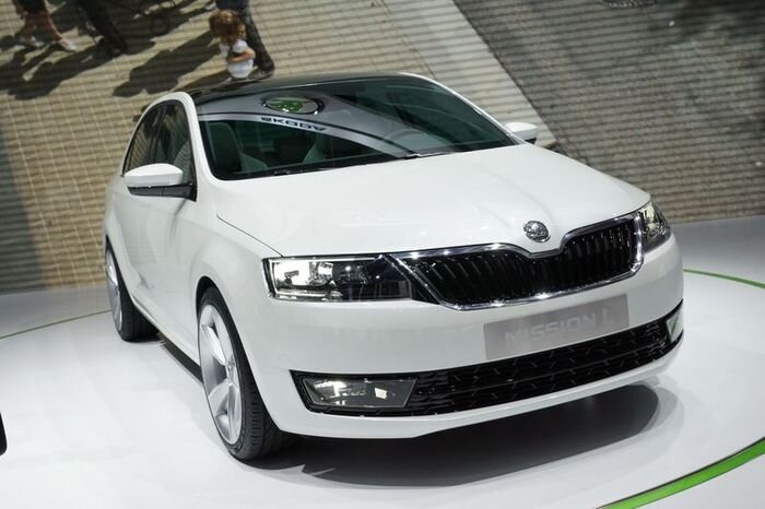 Skoda MissionL - премьера нового чешского автомобиля (25 фото)