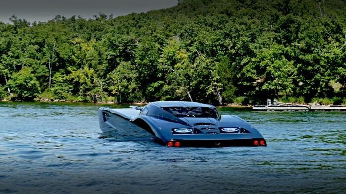Автомобиль-амфибия Superboat  на базе Corvette(3 фото)