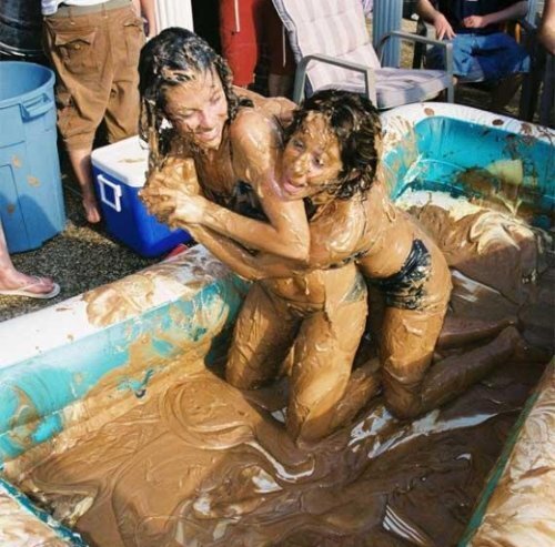 Грязевые драки (54 фото)