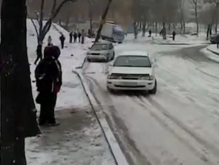 Первый снег и гололед во Владивостоке (7 видео)