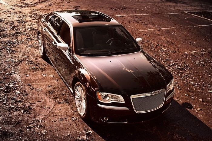 В Chrysler показали новую модификацию для модели 300C - Luxury Series (14 фото)