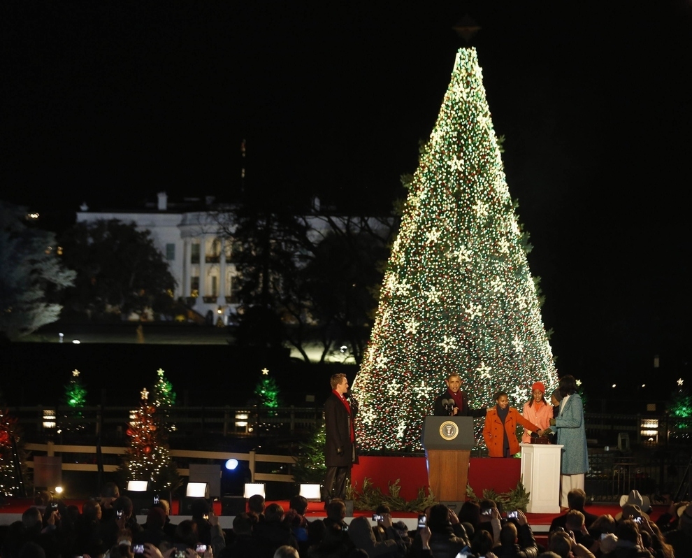 Obamas Light the National Christmas Tree